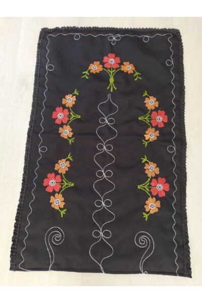 Kanaviçe Embroidered Nida Prayer Rug with Black Flowers - 1