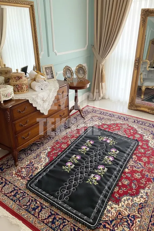 Kanaviçe Karanfil Işlemeli Etamin Kumaş Tek Seccade-Karanfil Siyaha LİLA Seccade Renkli - ÇT ÇEYIZCI TEKSTIL