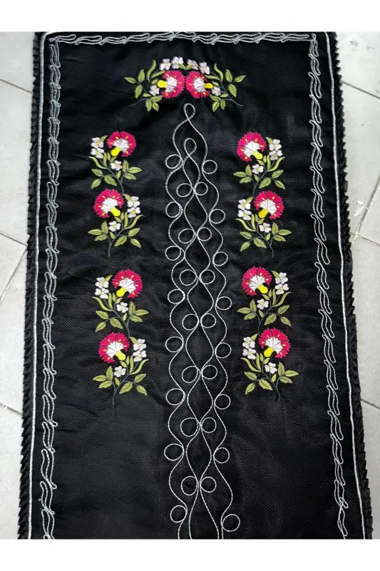 Kanaviçe Karanfil Işlemeli Etamin Kumaş Tek Seccade-Karanfil Siyaha Pembe Seccade - 2