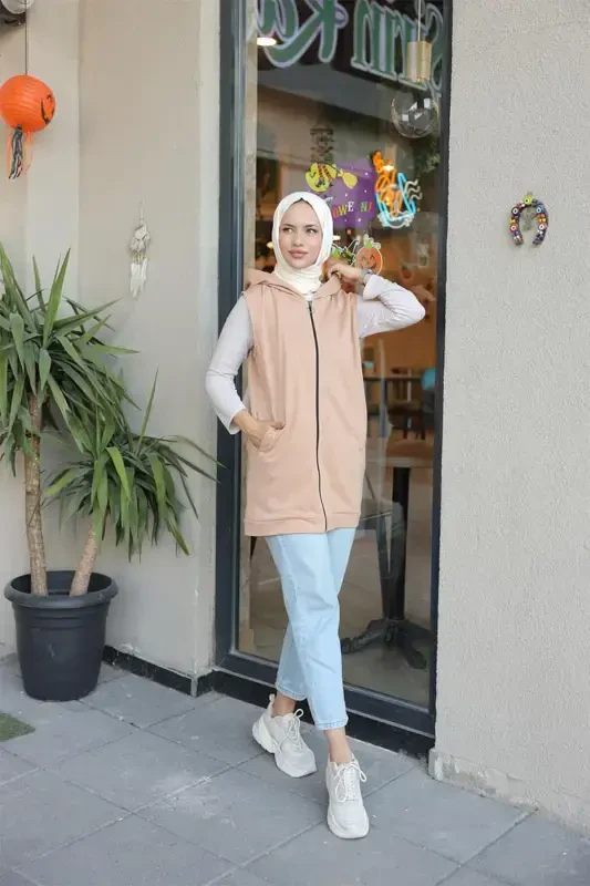 Kapşonluı Kadın Cepli Yelek BRC2101 Latte-Latte - BURCU TESETTÜR