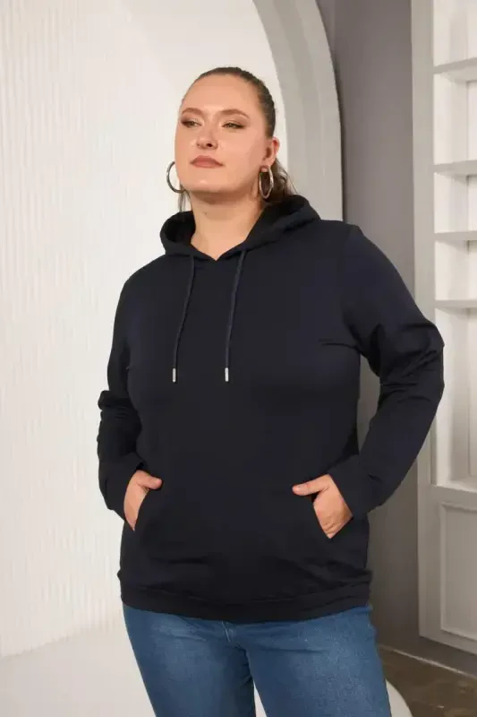 Kapüşonli katta o'lchamdagi to'q ko'k svitşot - 3