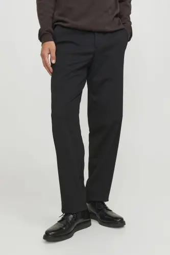 Karl Pierre Erkaklar uchun bo'sh kesilgan Chino shimlari - JACK & JONES (1)