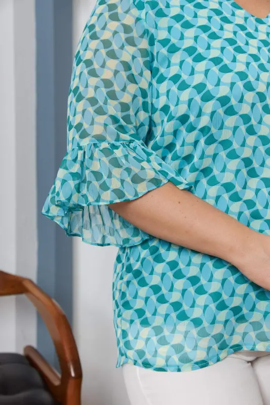 Катта ўлчамли, ёқасида деталлари бор, астарли шифон блузка, кўк ранг - 3