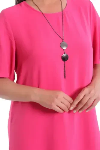 Katta oʻlchamli qisqa qoʻlli fuşya koʻylak - 5