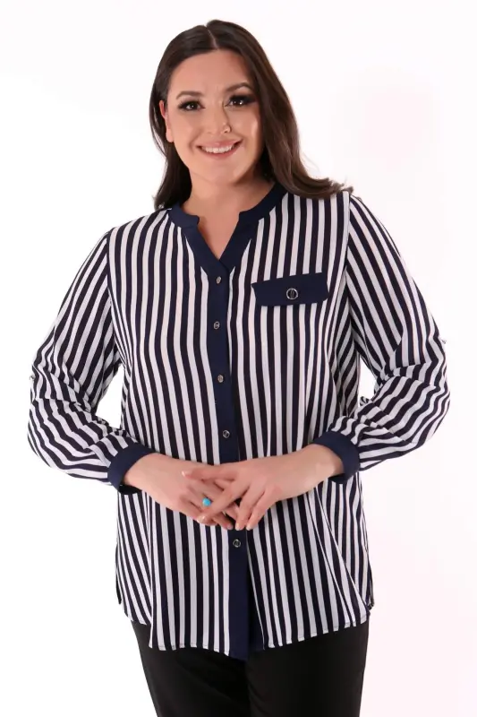 Katta o‘lchamli to‘q ko‘k chiziqli V-yaka ko‘ylak - BÜYÜKBEDENIZ