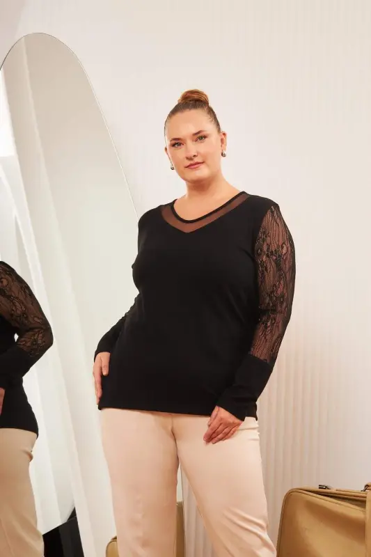 Katta o'lchamli to'r va krujeva detallari bluzasi qora - 3