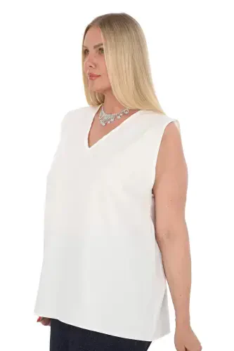 Katta o'lchamli, yengsiz oq abiye bluzkasi GLS6002 - 2