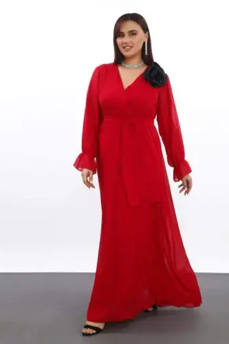 Kattalashgan shifon uzun qizil ziyofat libosining beliga kamar bog'langan KL3085 - 4