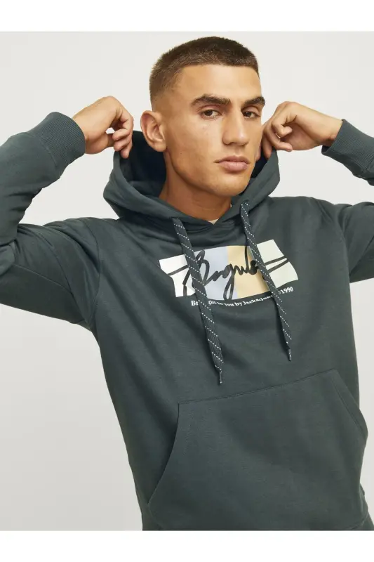 Казах - Гри-Forest River - 7