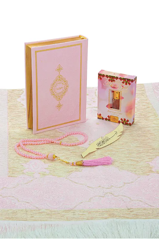 Kelin boʻchchasiga mos sovgʻalik Madina xattli Qurʼoni Karim va sep uchun joynamoz toʻplami pushti-pushti - 6