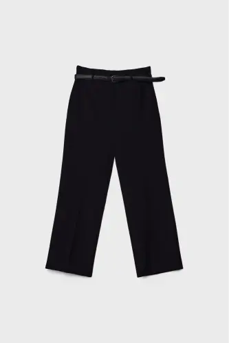 Kemerli ve dökümlü straight fit kumaş pantolon - Siyah - 4