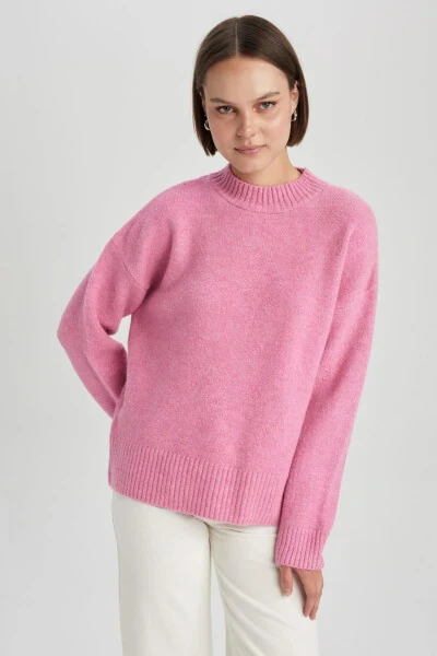 Kengaytirilgan kesim yarim baliqchi yoqali triko ko'ylagi - 4