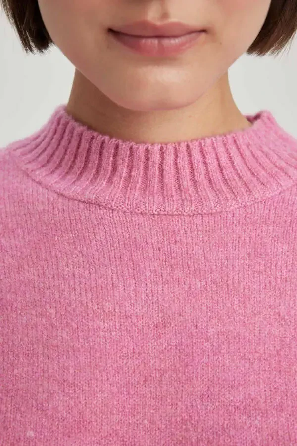 Kengaytirilgan kesim yarim baliqchi yoqali triko ko'ylagi - 5