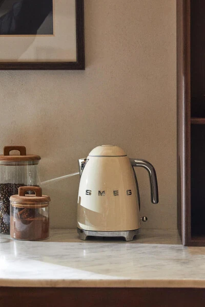Kettle- Linea 50's Retro Style- Cream Klf03rdeu - SMEG