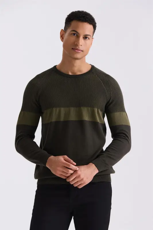 Khaki Slim Fit Crew Neck Striped Knit Sweater - JAKAMEN