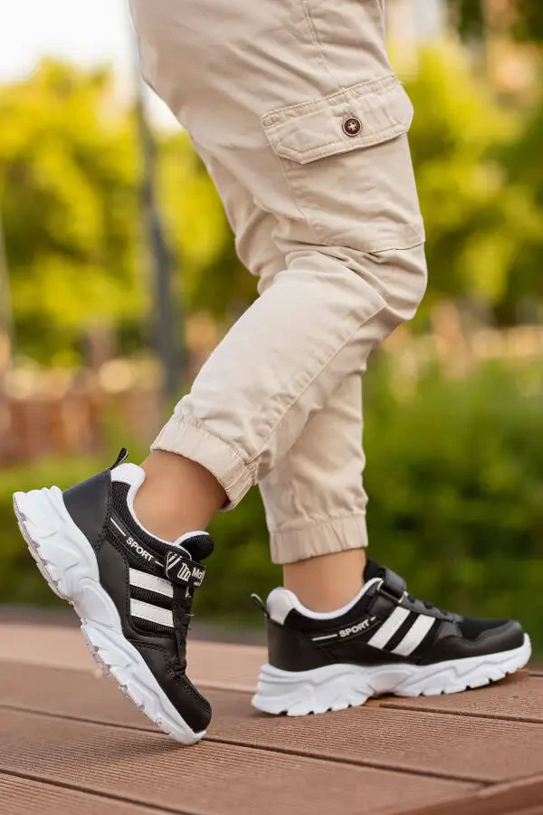 Kids Unisex Black White 2 Band Velcro Flexible Lightweight Breathable Mesh Sneaker Sports Shoe - 2