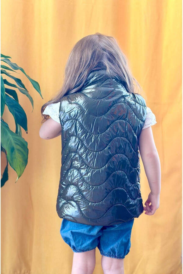 Kids Zippered Puffer Vest - 5