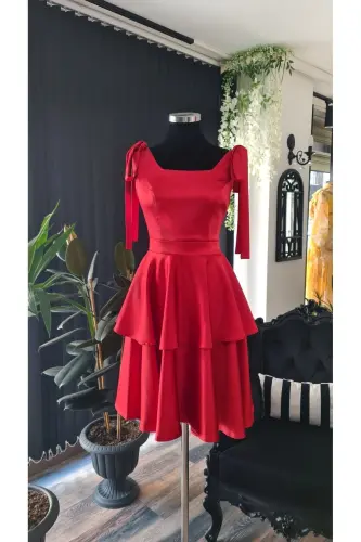 Kırmızı Saten Kare Yaka ,kolsuz,omuzları Fiyonklu Mezuniyet Elbisesi-kırmızı 