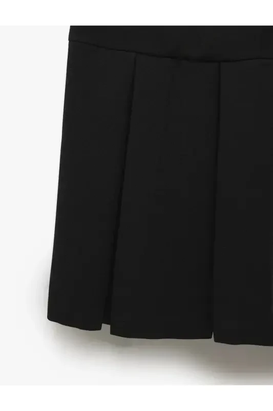 Kısa Kollu Bisiklet Yaka Aplike Çift Cep Detaylı A Kesim Mini Pileli Elbise - 6