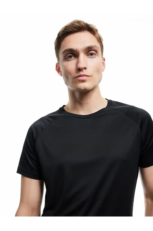 Kısa Kollu Bisiklet Yaka Reglan Kol Arkası Baskılı Slim Fit Spor Tişört-Siyah - 3