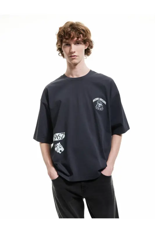 Kısa Kollu Bisiklet Yaka Tok Kumaş Pamuklu Arkası Baskılı Tişört-Antrasit - KOTON