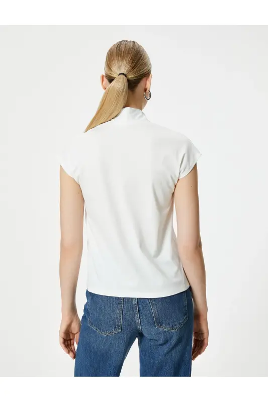 Kısa Kollu Bluz Dik V Yaka Standart Kesim-Beyaz - 4