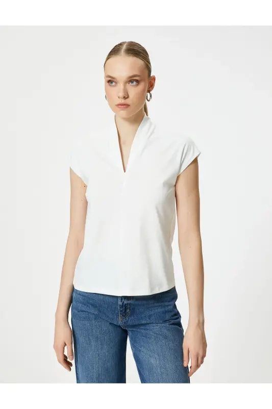 Kısa Kollu Bluz Dik V Yaka Standart Kesim-Beyaz - 3