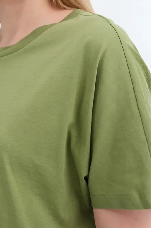 Kısa Kollu Oversize Basic T-shirt P0730-J6J7Y4 - Matcha - 4