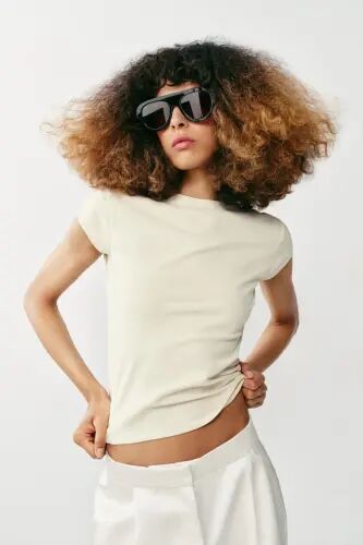 KISA KOLLU SLIM FIT T-SHIRT-Ekru - zara (1)