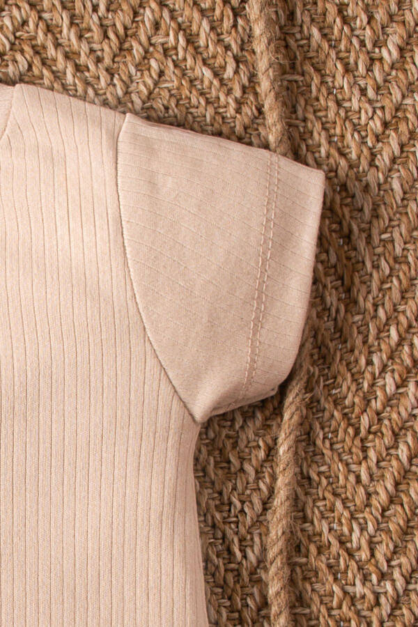 Kısa Kollu Tahta Düğmeli Organik Tulum Bebek Takım-Koyu Krem - 3