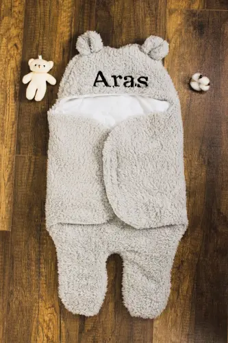 Nakışlı Bebek Dış Kundak Uyku Tulumu Kişiye Özel Kıvırcık Wellsoft Peluş Ayıcık Kulaklı - açık gri - 4