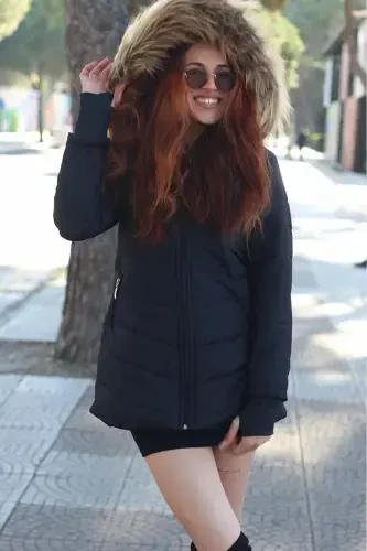 Kışlık Eldivenli Kapüşonu Kürklü Kadın Şişme Mont - BARBORA (1)