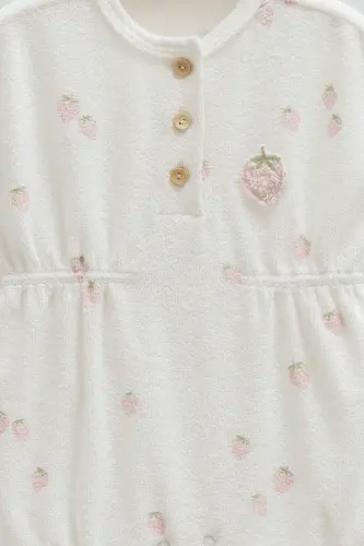 Kız Bebek Tulumu Çilek Desenli Pamuklu Havlu Kumaş Yazlık Tulum-Ekru - CARAMELL (1)