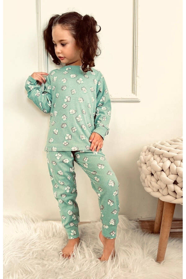 Kız Çocuk Fitilli Kumaş Çiçek Desenli Pijama Takımı Esnek Kumaş Yeni Sezon Yeşil Renk - 3