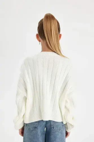 Kız Çocuk Oversize Geniş Kalıp Bisiklet Yaka Basic Düz Triko Kazak C6945A824AU-Ekru - 6