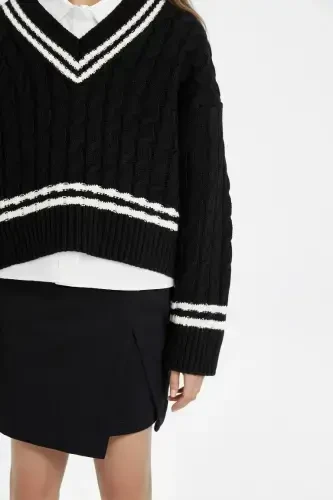 Kız Çocuk V Yaka Saç Örgülü Triko Kazak-Siyah - 3