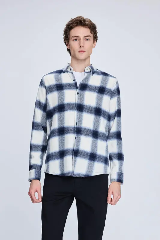 Кўк рангли Slim Fit карели тугмали ёқа узун кўйлак - HATEMOĞLU