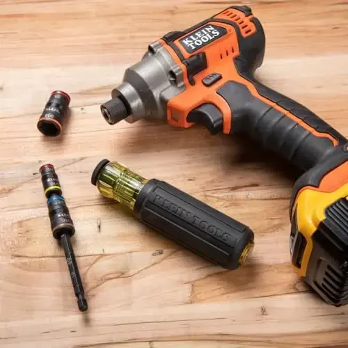 Klein Tools 32910 zarba haydovchi, 7-in-1 SAE zarba rozetkasi tutqich bilan, 1/4, 5/16, 3/8, 7/16, 1/2 va 9/16 dyuymli gayka haydovchi o'lchamlari va 1/4 dyuymli bit ushlagichi bilan flip rozetkasi - 6