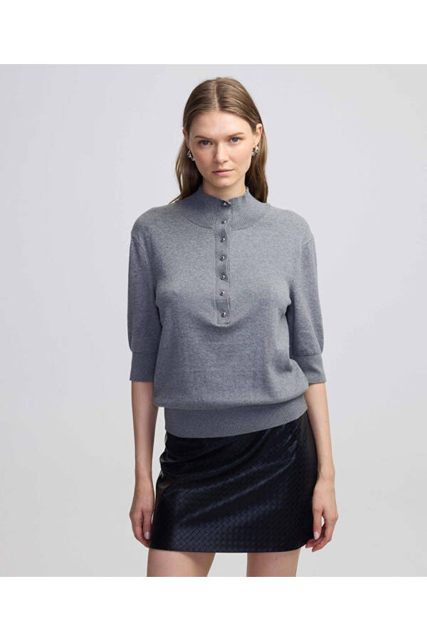 Knit sweater with metal buttons - 2