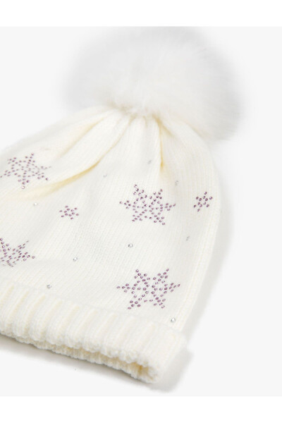 Knitted beanie with pompom and bead details - 6