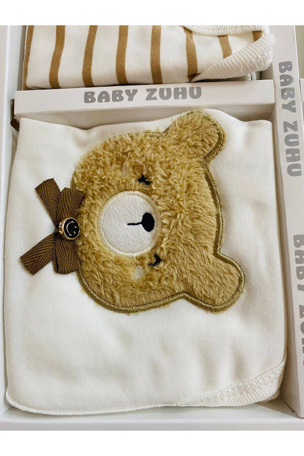 Knitted Boxed Boy Newborn Clothes 11pc Hospital Discharge Sets with Süzene Embroidery 100% Cotton 11pc - 2