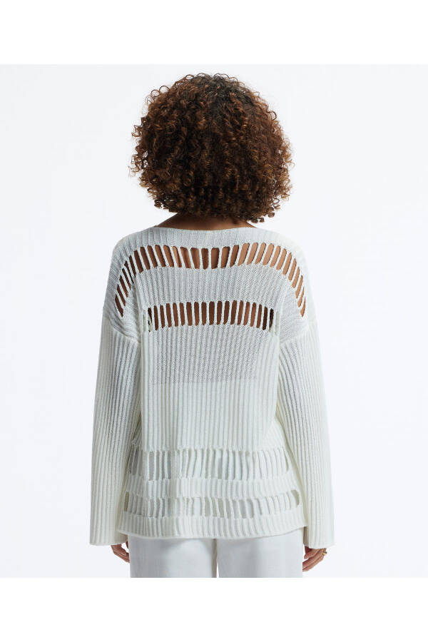 Knitted Detail Relaxed Fit Sweater - 5