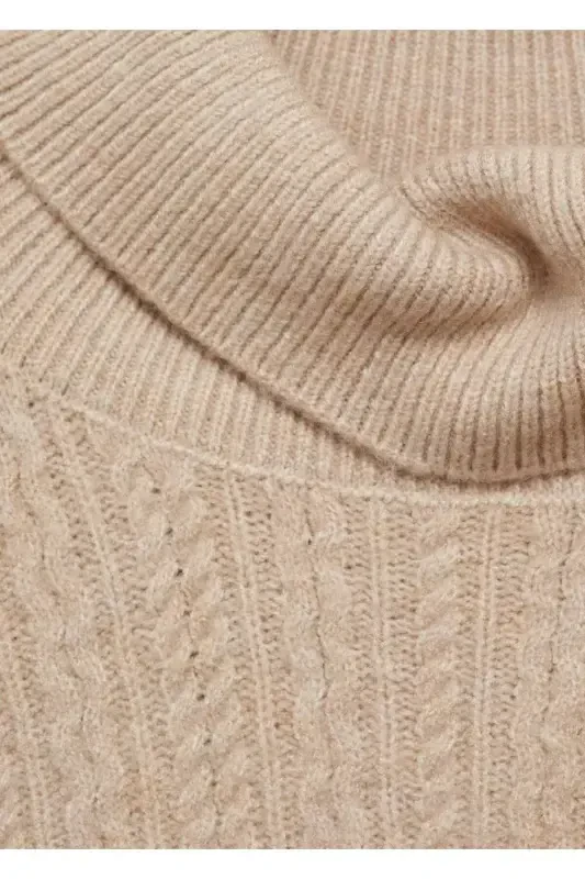 Knitted high neck sweater - 7