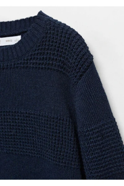 Knitted Pullover - 4