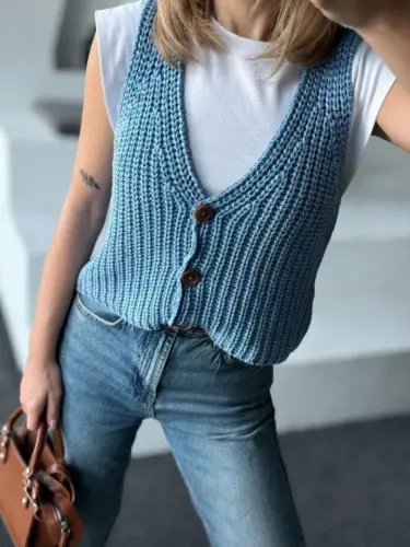 Knitted Sleeveless Buttoned Vest - Blue - 4