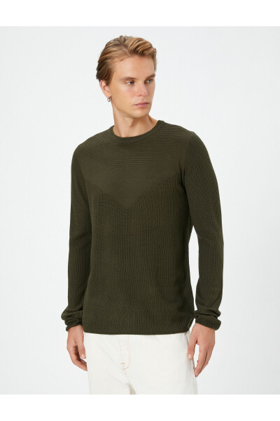 Knitted Sweater Round Neck Textured Long Sleeve - 3