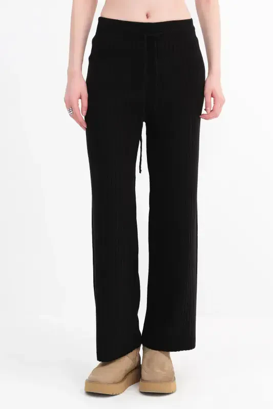 Knitted trousers with elastic waist and front tie closure Pn188-c3 - 5