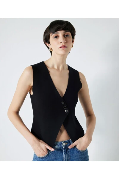 Knitted Vest with Metal Accessories - İPEKYOL