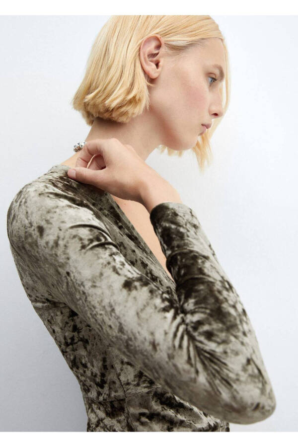 Knotted Velvet Dress - 6