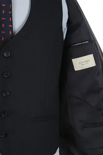 Ko'k movi rangdagi tor kesim, qirrali yoqali ko'ylak va yelekdan iborat kostyum - 1